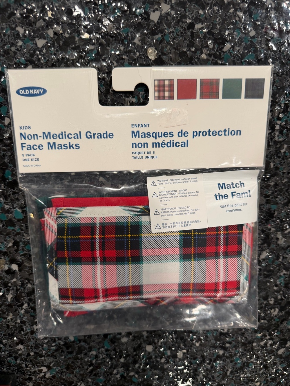 Old Navy 5-packs Face Masks Kid’s Winter Christmas Plaid Cloth New Sealed Adj